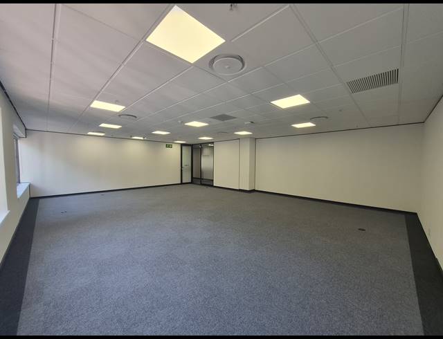 100M² OFFICE TO LET IN SANDTON CENTRAL